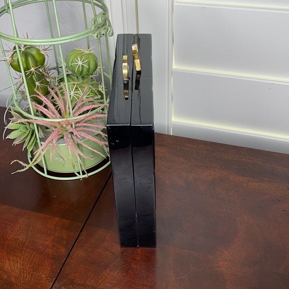 Kayu Kiss Clutch - Picture 3 of 14